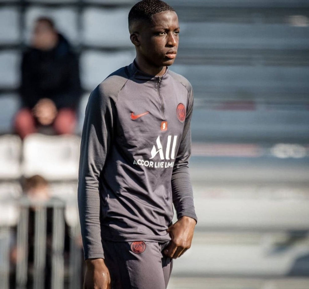 德国杯赛程吃紧，曼联赛前更衣室发声，态度坚定，身体对抗强度拉满的简单介绍-九游娱乐